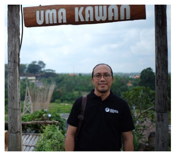 Dr. dr. I Putu Adiartha Griadhi at Uma Kawan